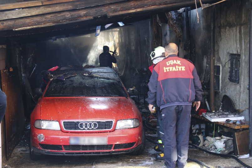 Uşak'ta yine yangın! İtfaiye ekipleri seferber oldu 3